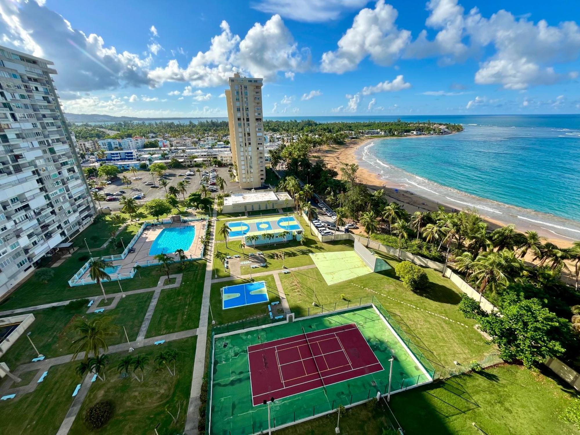 Beachfront Condo At Costa Azul Luquillo Bagian luar foto